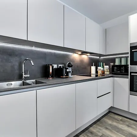 Stylish 2-Bd For Trendy Urban Travelers - Sleeps 5 Appartement
